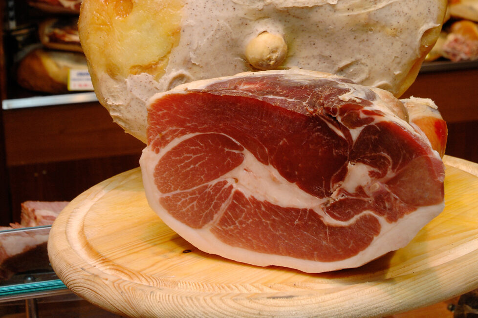 Prosciutto Di Carpegna DOP: Una Bontà Da Tutelare - FoodnPlace